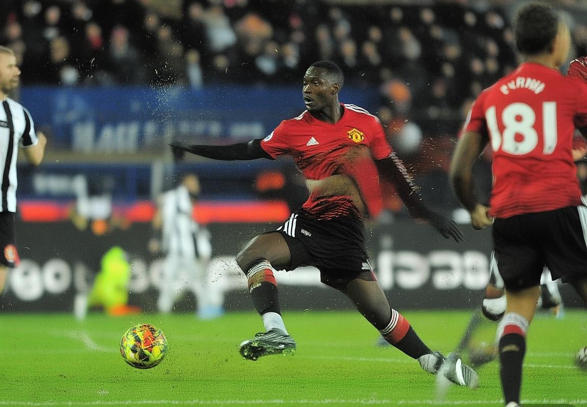 曼联4-1大胜纽卡斯尔：红魔火力全开，纽卡斯尔防线坚如磐石(图2)